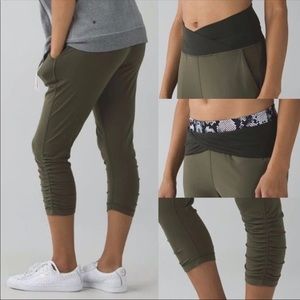 Lululemon green crop